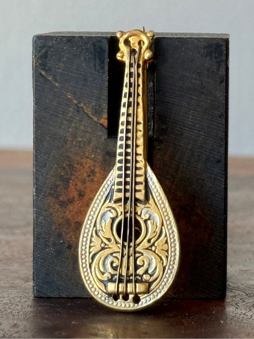 Vintage Damascene Toledo Spain Mandolin Gold Tone Brooch